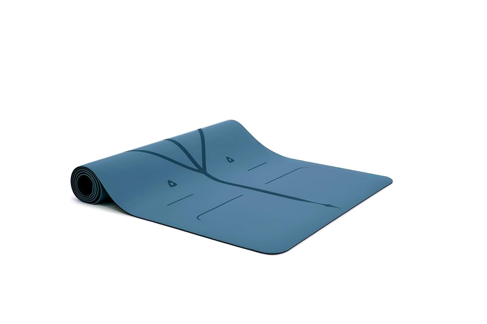 Liforme Travel Yoga mat – Free Yoga Bag, Patented Alignment System, Warrior-Like Grip, Non-Slip, Eco-Friendly and Biodegradable, Ultra-Lightweight and Sweat Resistant, Made with Natural Rubber – Blue