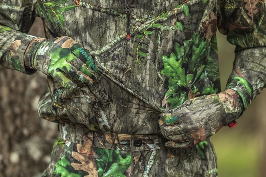 Mossy Oak Lightweight Camo Hunting Gloves