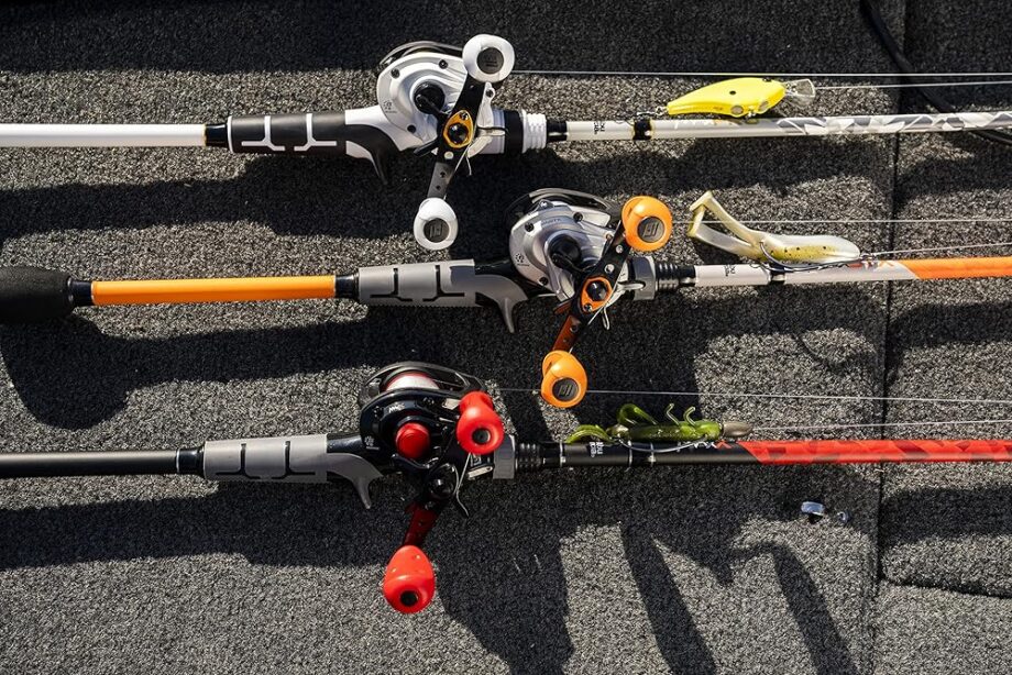 Abu Garcia Max X Low Profile Baitcast Reel, Size LP (1539734), 4 Stainless Steel Ball Bearings + 1 Roller Bearing, Synthetic Star Drag, Max of 15lb | 6.8kg, Left-Handed - Box, Multi